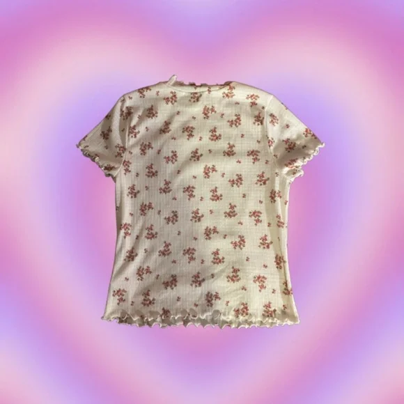 Floral Summer Turtle Neck Top! - Picture 3 of 3